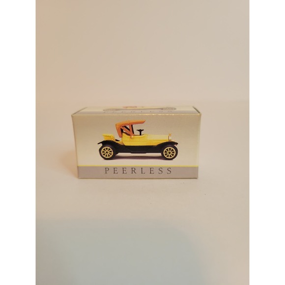 NIB Vintage Reader's Digest Collector Peerless #211 1:64 Diecast Model Car - Picture 2 of 7